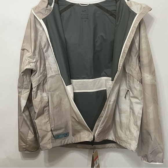 Nike Storm-Fit Running Division Flash Jacket Beige - Picture 4 of 16